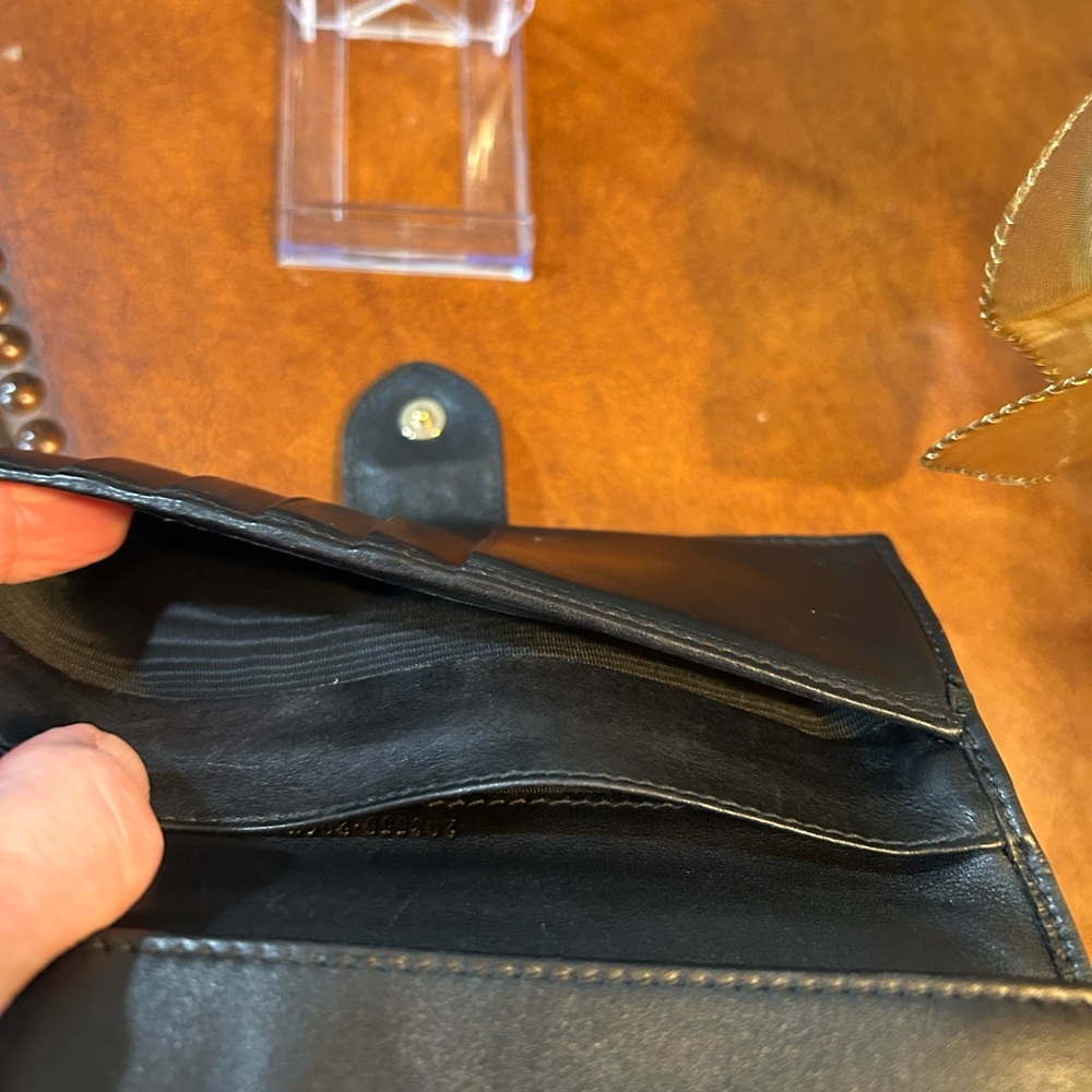 Gucci Heart Leather Wallet - Picture 13 of 13